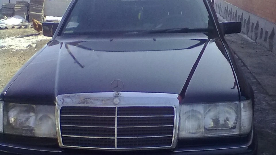 Mercedes-Benz E-Class 4