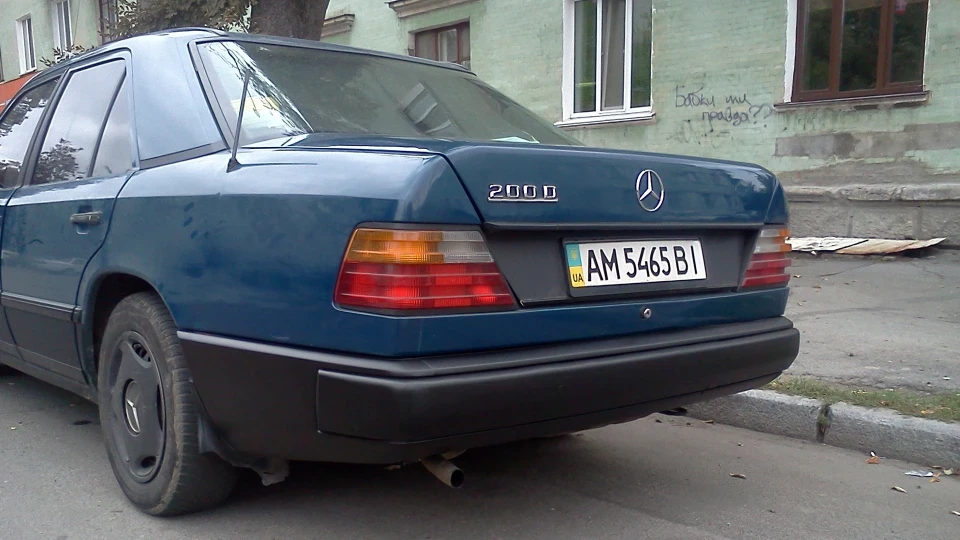 Mercedes-Benz E-Class 5