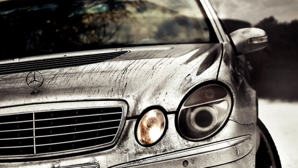 Mercedes-Benz E-Class 5