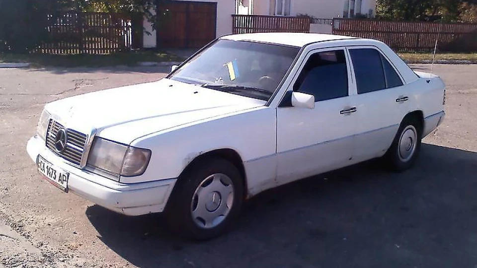 Mercedes-Benz E-Class 5