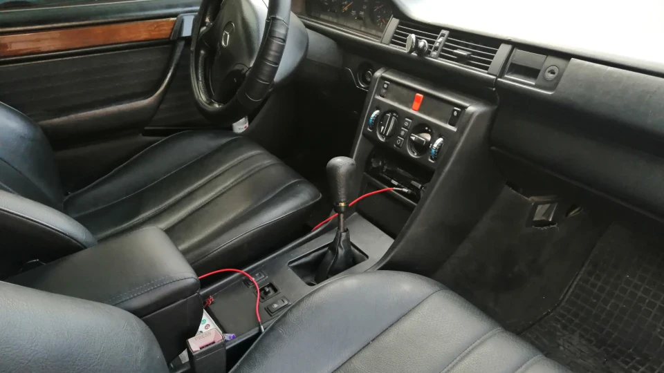 Mercedes-Benz E-Class 3