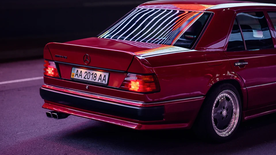 Mercedes-Benz E-Class 3