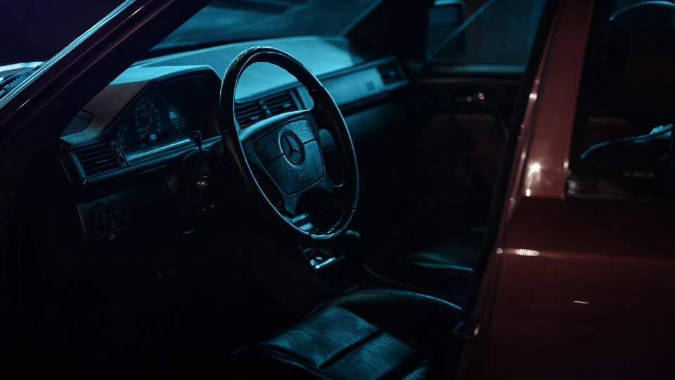 Mercedes-Benz E-Class 4