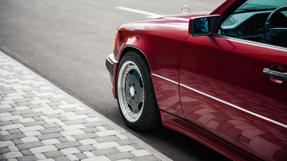 Mercedes-Benz E-Class 5