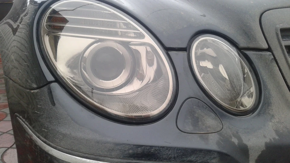 Mercedes-Benz E-Class 3