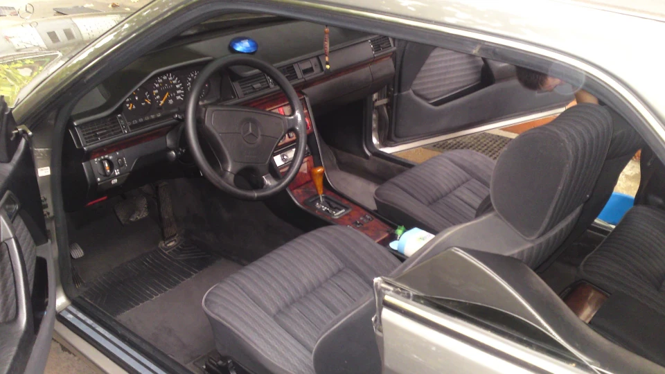 Mercedes-Benz E-Class 2