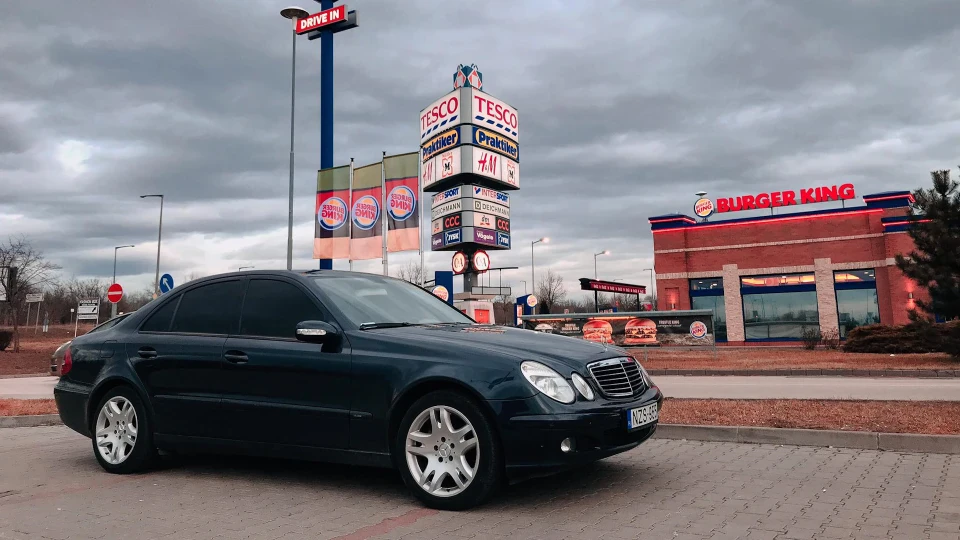 Mercedes-Benz E-Class 5