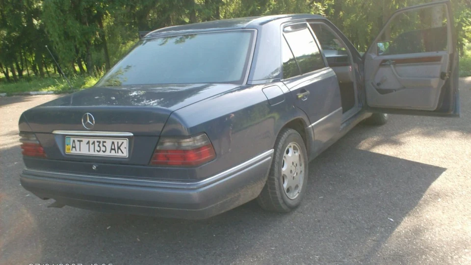Mercedes-Benz E-Class 5