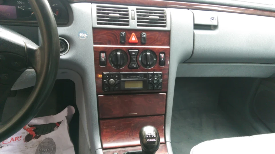 Mercedes-Benz E-Class 2