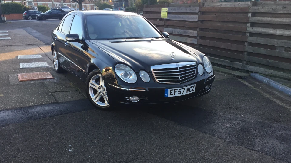 Mercedes-Benz E-Class 2