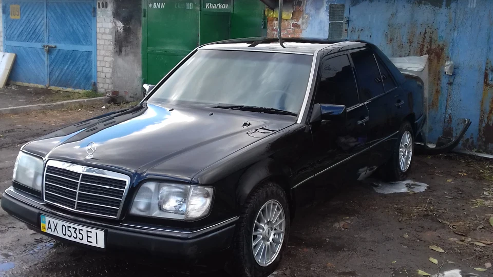Mercedes-Benz E-Class 2