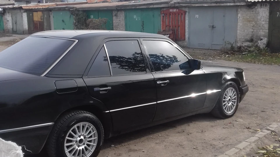 Mercedes-Benz E-Class 5