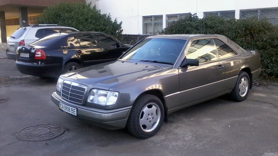 Mercedes-Benz E-Class 124 coupe Зозулька 4