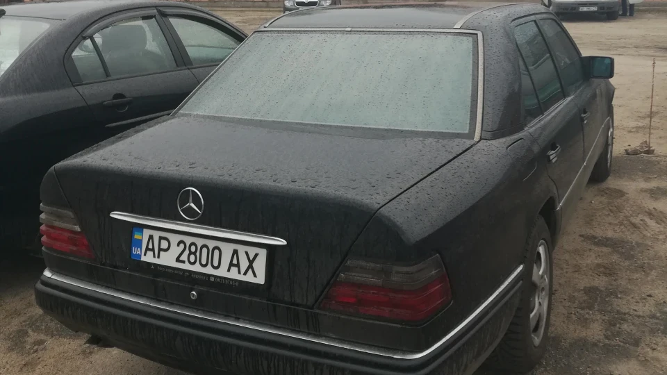 Mercedes-Benz E-Class 124.028 300 E 2.8 USA 3