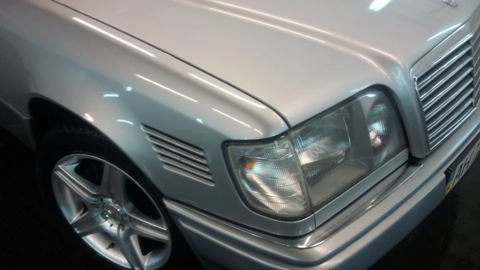 Mercedes-Benz E-Class 124.131 3