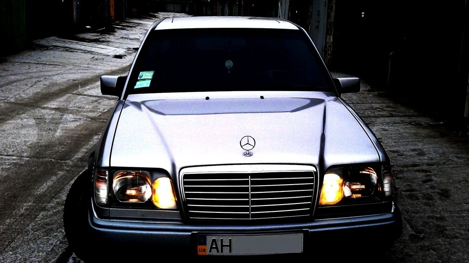 Mercedes-Benz E-Class 124.131 5