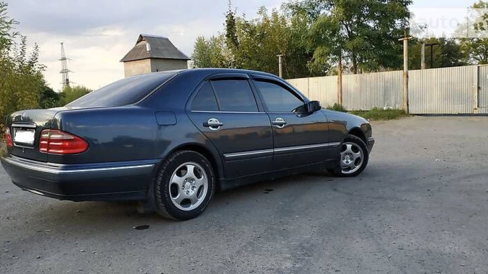 Mercedes-Benz E-Class 2.0 kompressor 2