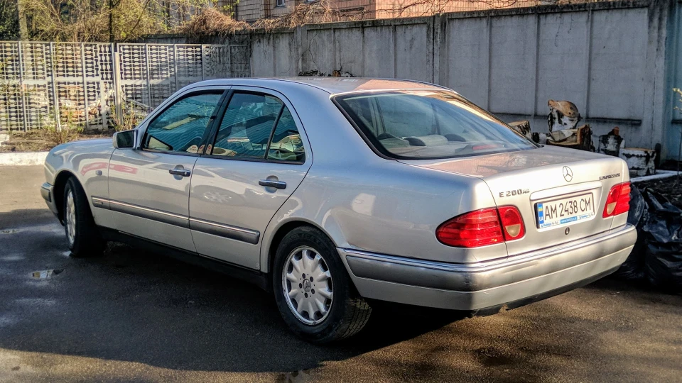 Mercedes-Benz E-Class 2.0 kompressor 2