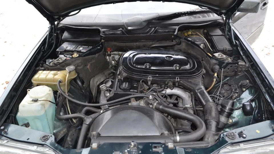 Mercedes-Benz E-Class 200Е болівар 4