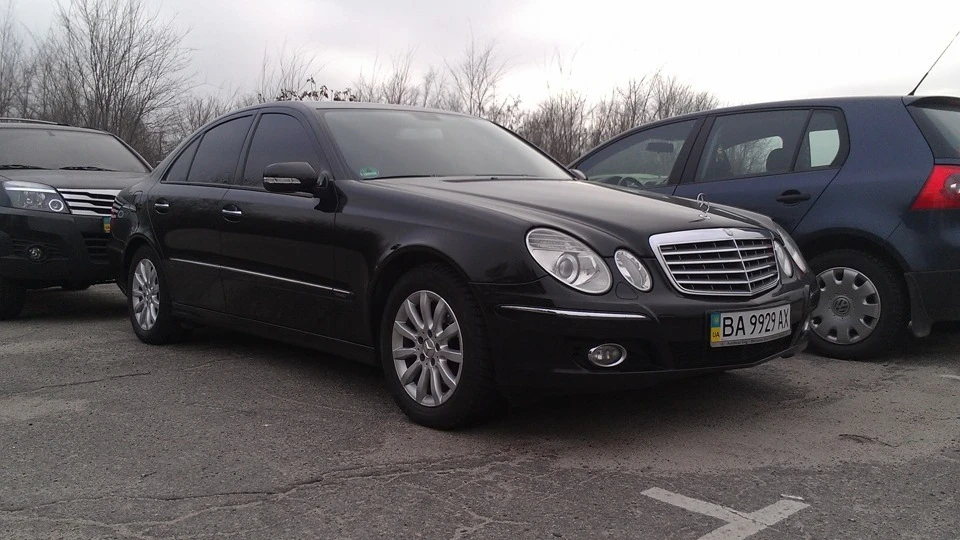 Mercedes-Benz E-Class 211