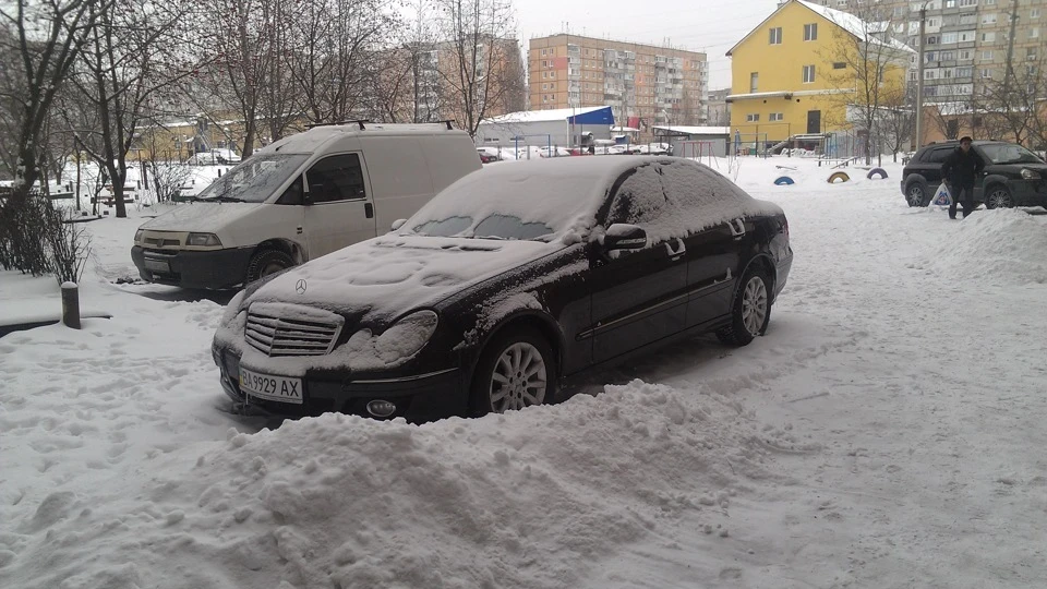 Mercedes-Benz E-Class 211 3