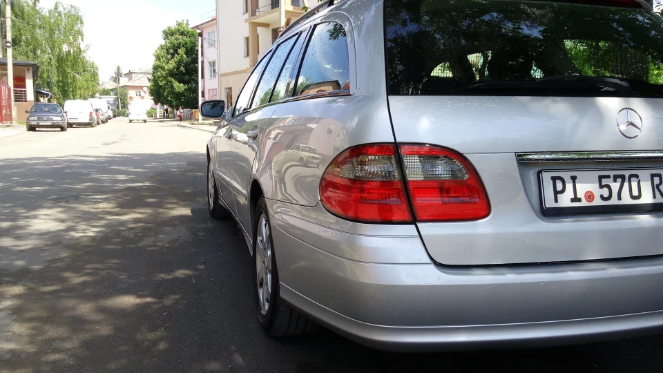 Mercedes-Benz E-Class 2.2 CDI 170 P.S 400Nm 2
