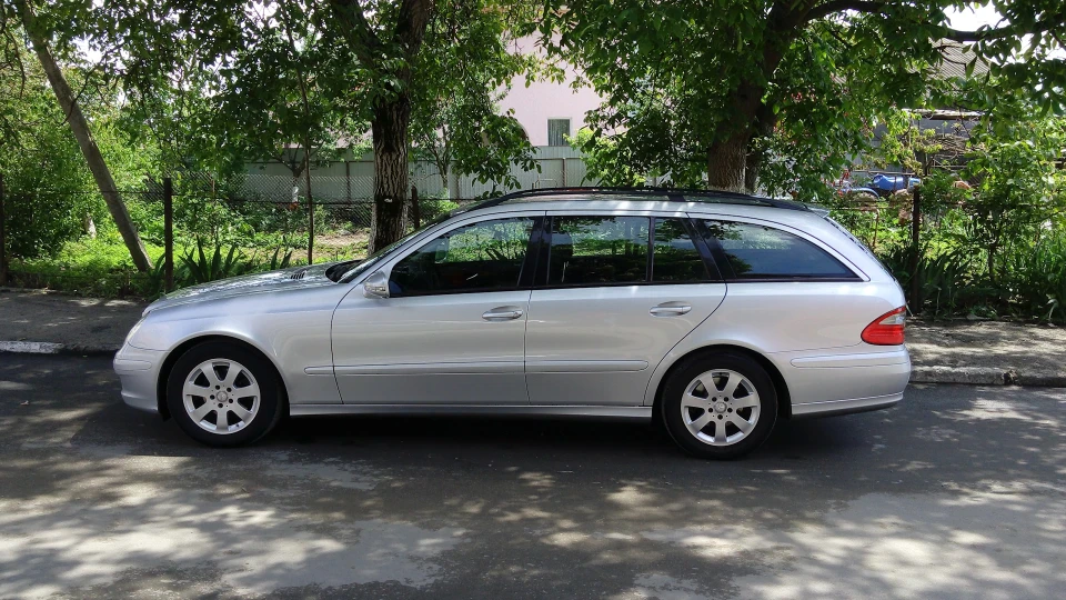 Mercedes-Benz E-Class 2.2 CDI 170 P.S 400Nm 5