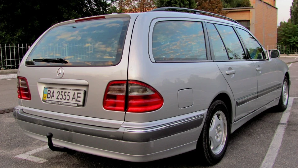 Mercedes-Benz E-Class 2.2 cdi T-model 5