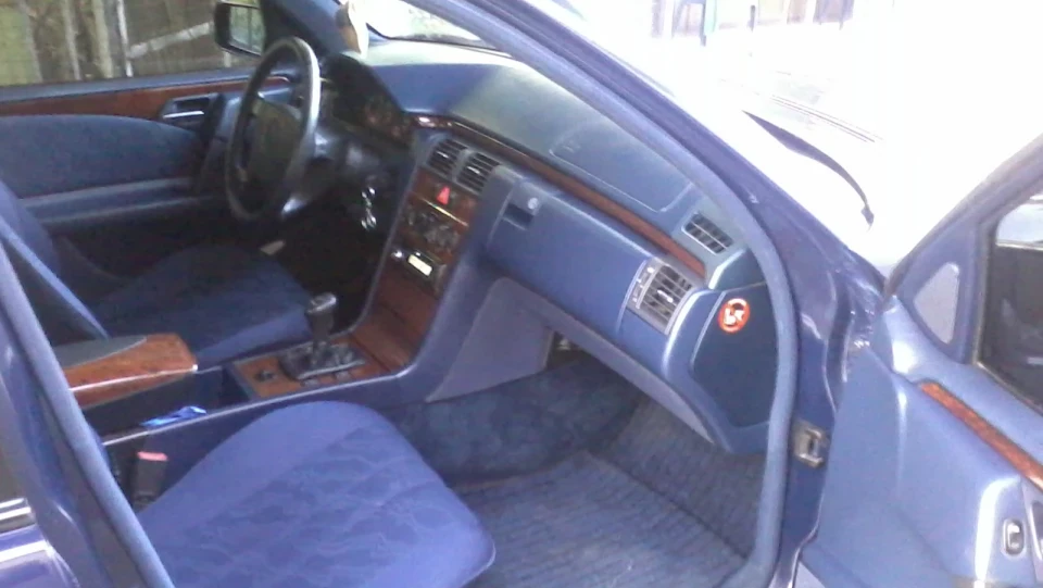 Mercedes-Benz E-Class 2.2 *Diesel-Power* 5