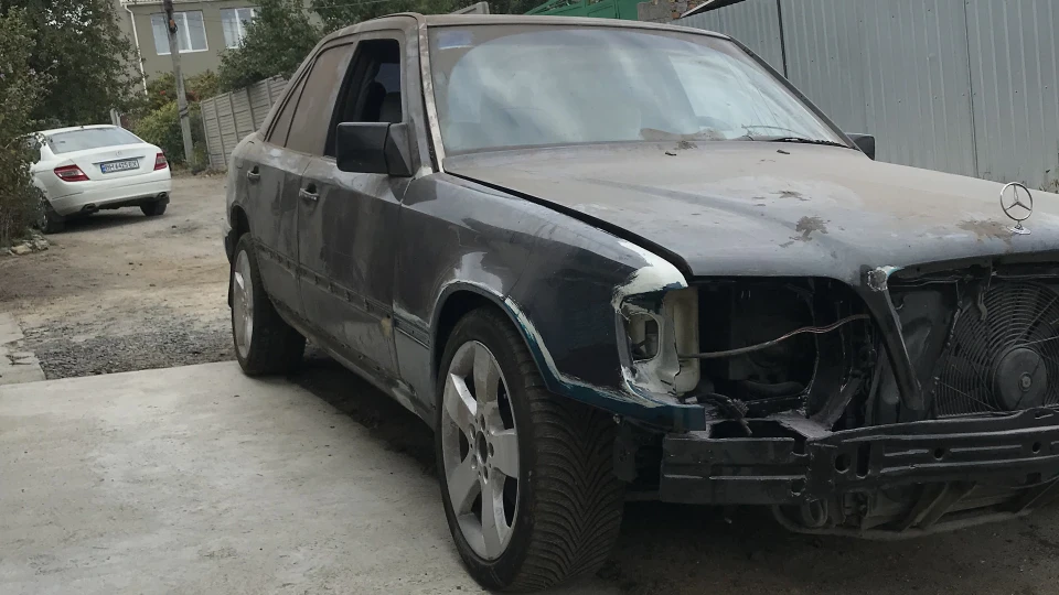 Mercedes-Benz E-Class 2.2 2
