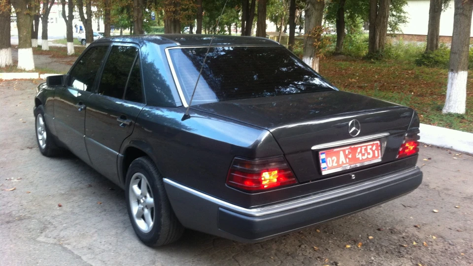 Mercedes-Benz E-Class 2.2