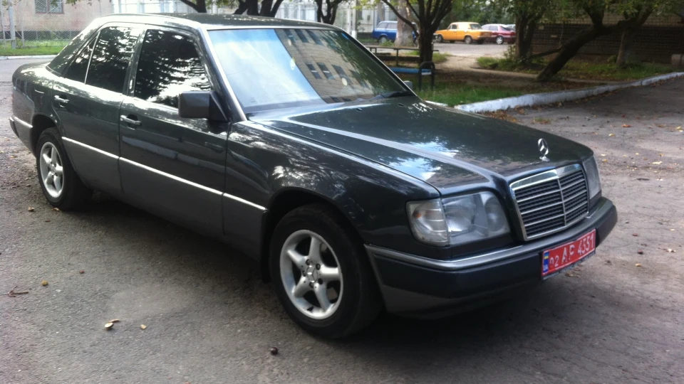 Mercedes-Benz E-Class 2.2 5