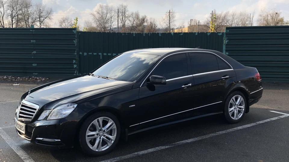 Mercedes-Benz E-Class 220 CDI Avantgarde 2