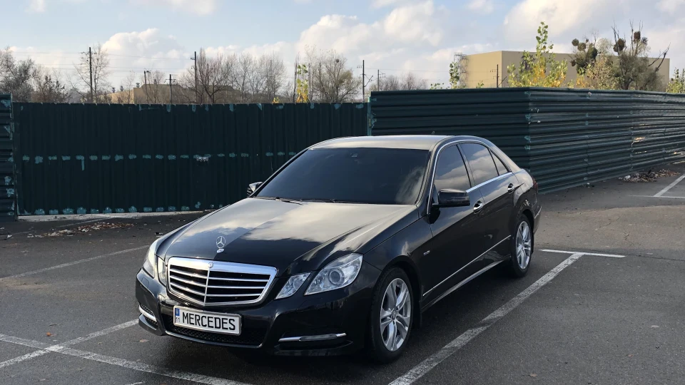 Mercedes-Benz E-Class 220 CDI Avantgarde 4