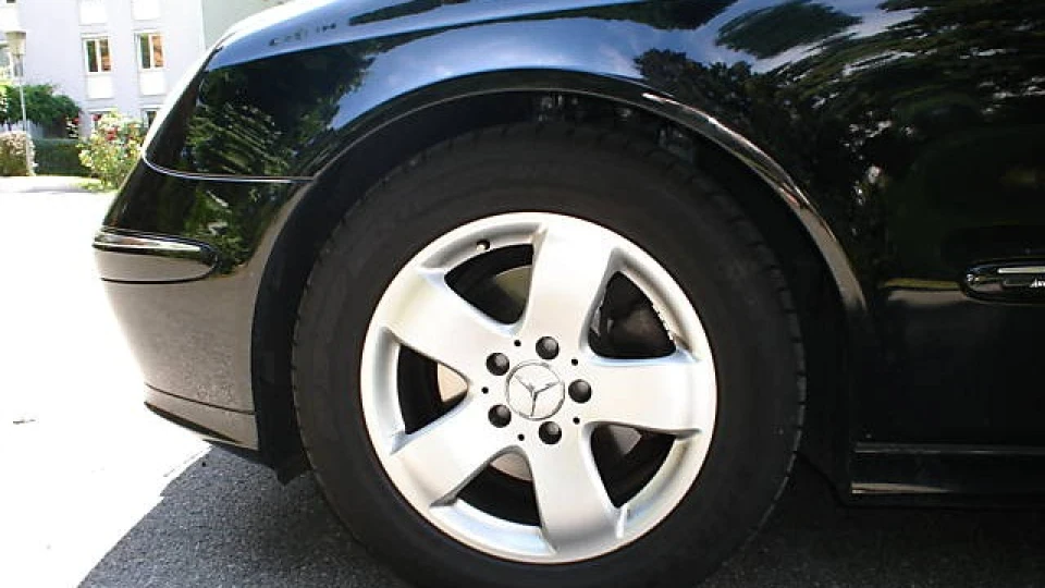 Mercedes-Benz E-Class 220 CDI Avantgarde 2