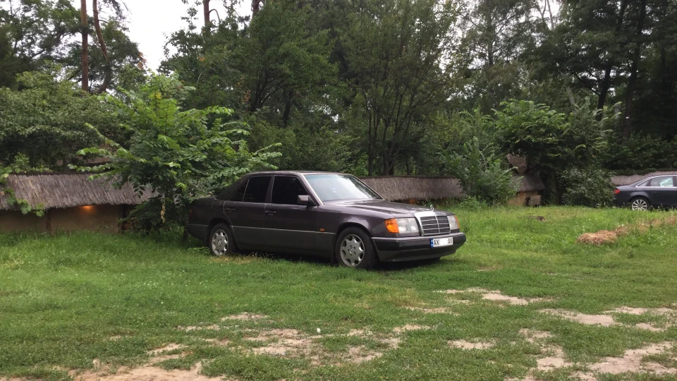 Mercedes-Benz E-Class 220Е 4