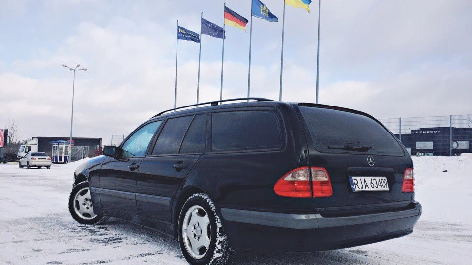 Mercedes-Benz E-Class 2,2cdi 4