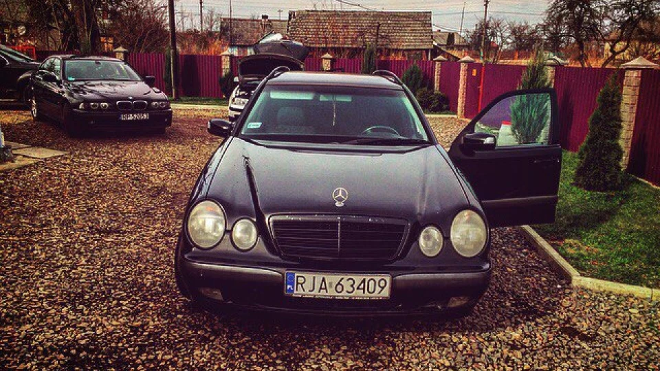 Mercedes-Benz E-Class 2,2cdi 5