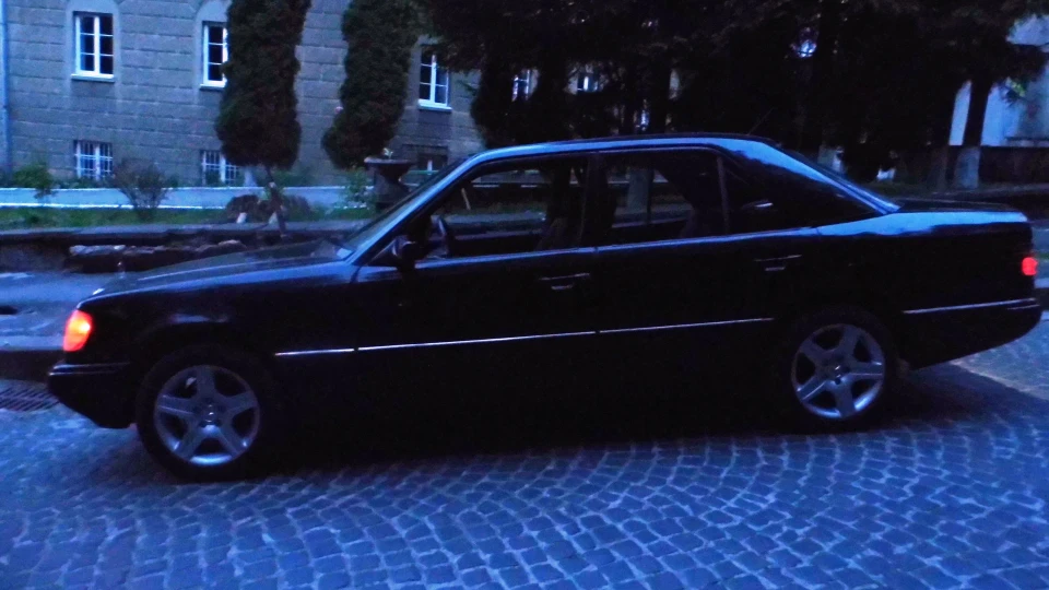 Mercedes-Benz E-Class 2.2D OM604 2