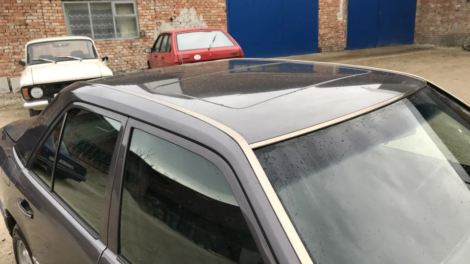 Mercedes-Benz E-Class 2.3E 4