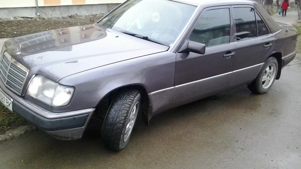 Mercedes-Benz E-Class 2.5 Д