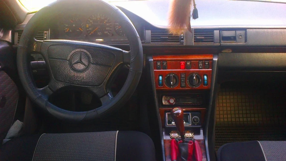 Mercedes-Benz E-Class 2,5 diesel 3