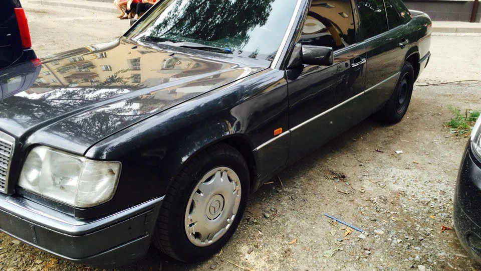 Mercedes-Benz E-Class 2.5 Turbo OM605