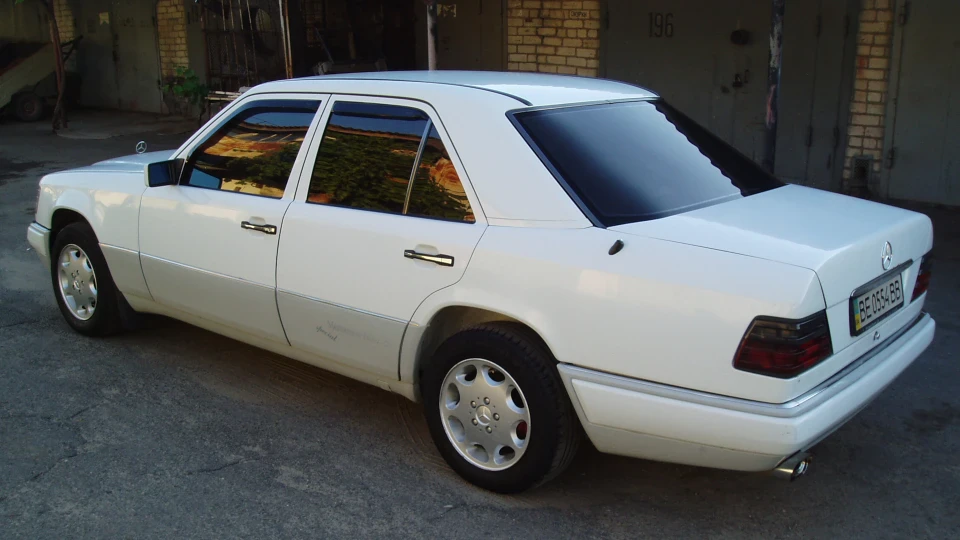 Mercedes-Benz E-Class 250 Турбо Сніжок 4