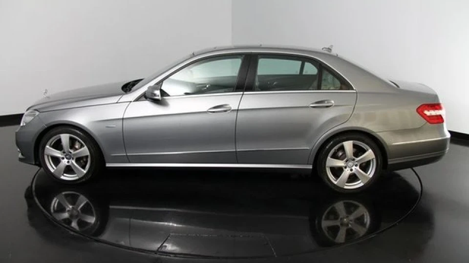 Mercedes-Benz E-Class 250CGI no /////AMG 5