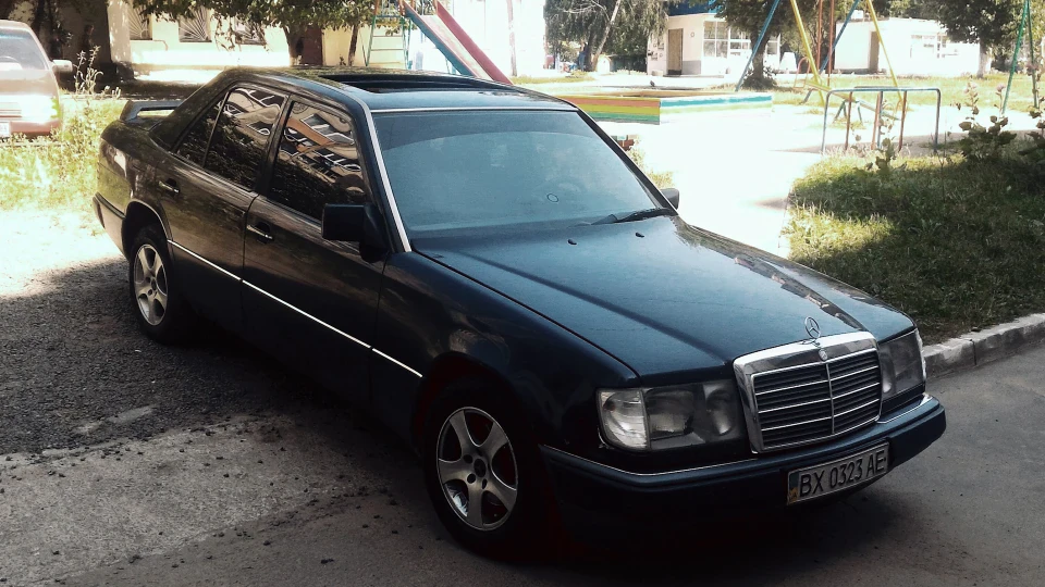Mercedes-Benz E-Class 2.6 Газ-бензин 2