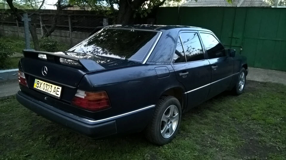 Mercedes-Benz E-Class 2.6 Газ-бензин 3