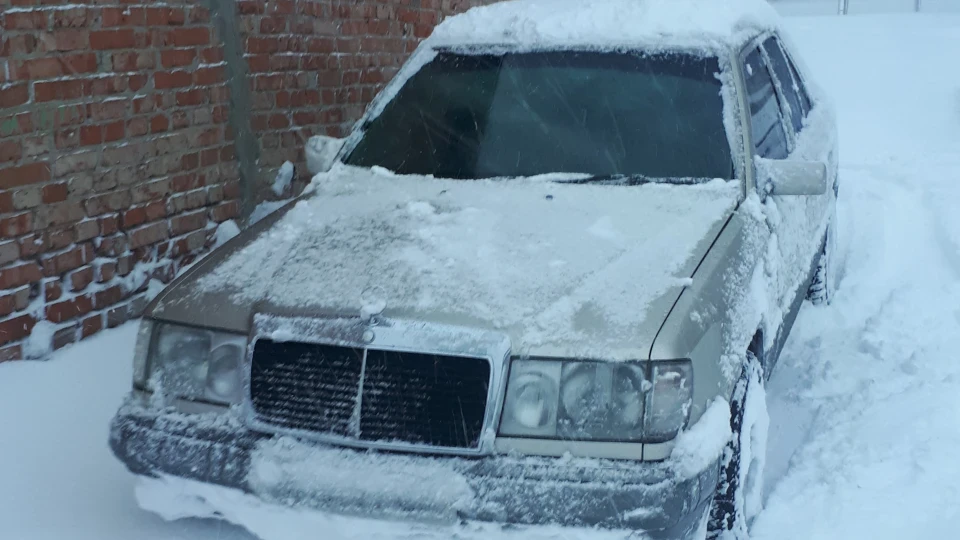 Mercedes-Benz E-Class 260е 4