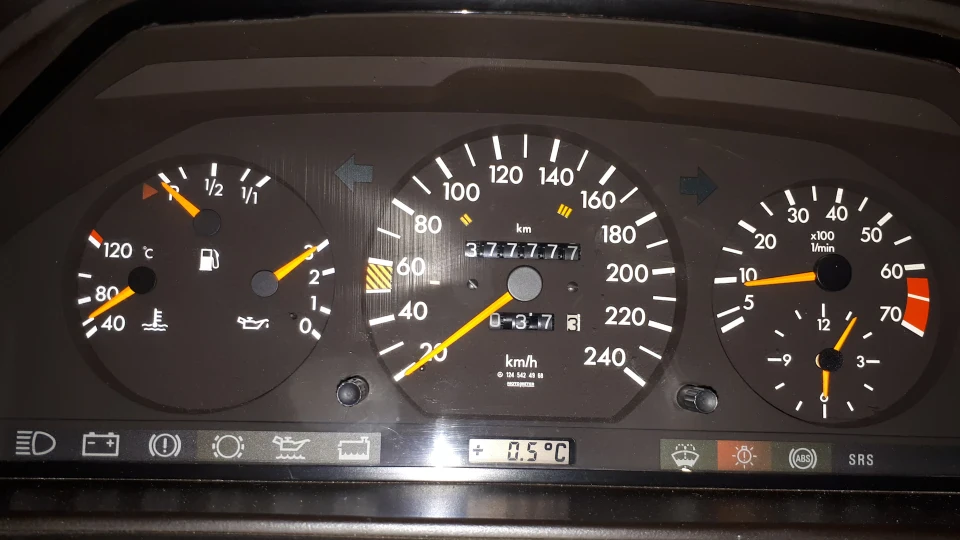 Mercedes-Benz E-Class 260е 5