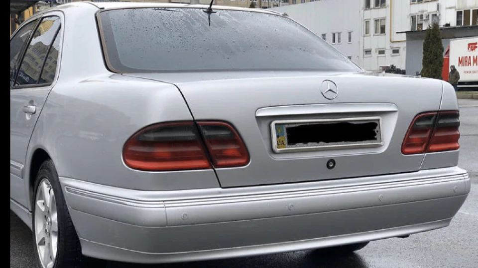 Mercedes-Benz E-Class 2.7 дизель 3